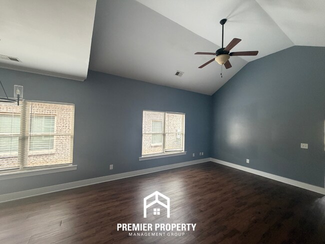 Foto del edificio - 4BR/2BA Birmingham Rental with Attached 1-Car Garage & Open Kitchen Island