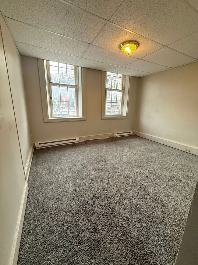 Building Photo - 242 S Queen St