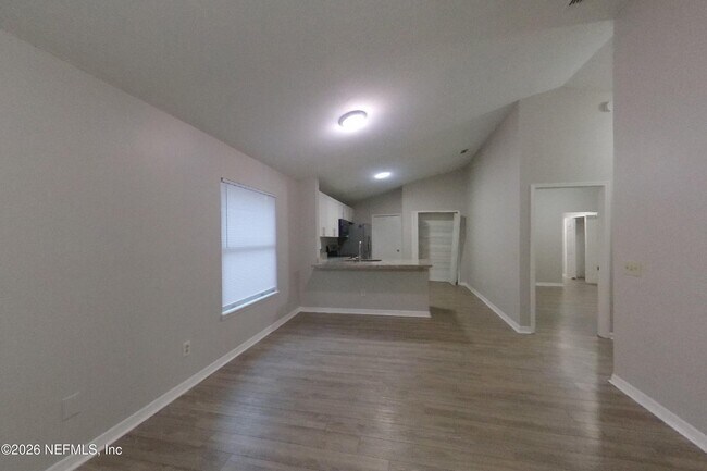 Building Photo - 1313 Independence Dr