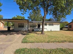 Building Photo - 4511 Spencer Dr