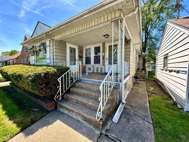 Foto del edificio - 7532 Monroe Ave