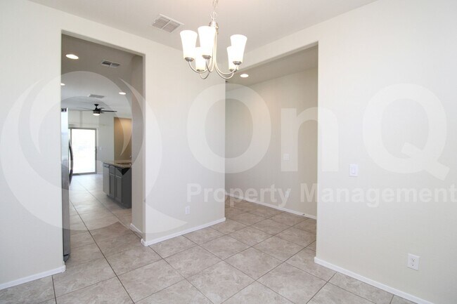 Foto del edificio - 11605 E Lupine Ln
