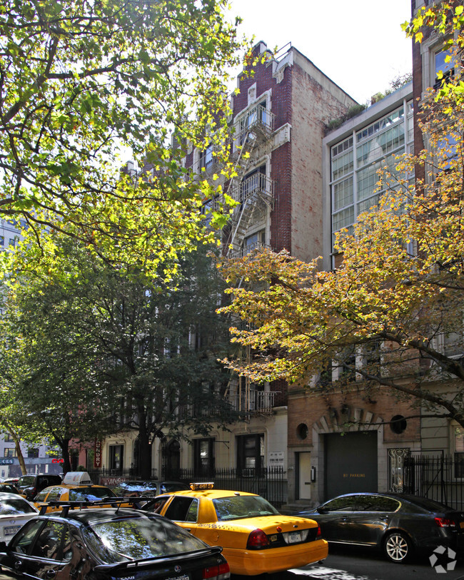 Building Photo - Gramercy Court