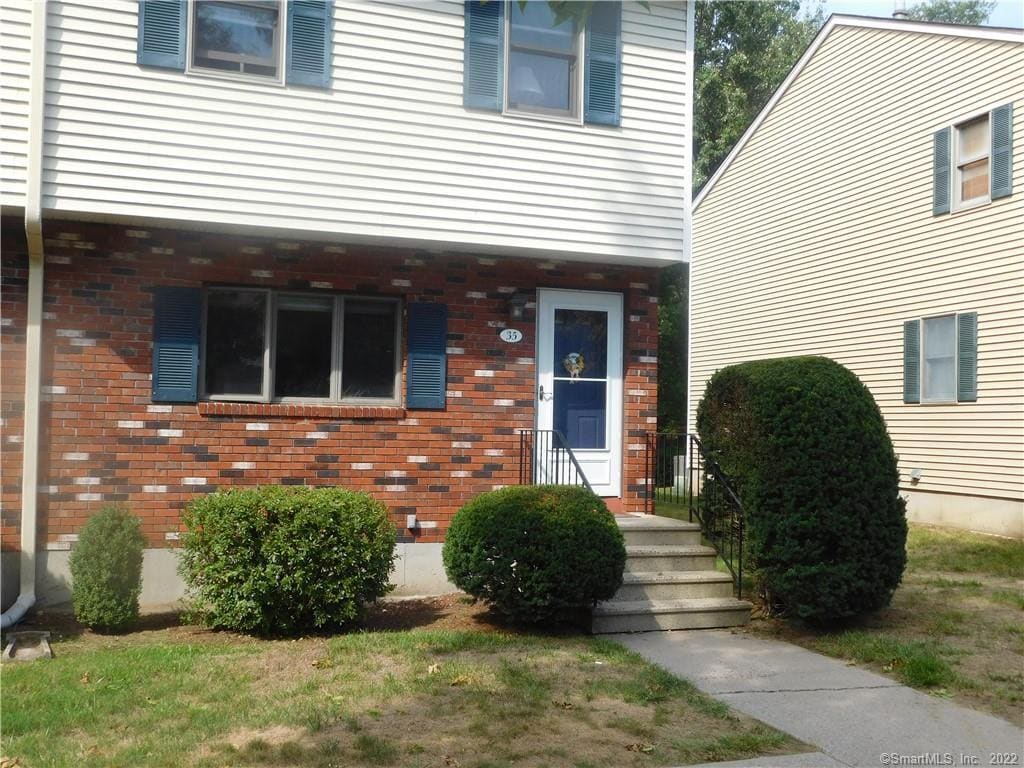 35 Brookside Vlg Unit 35, Enfield, CT 06082 Condo for Rent in Enfield