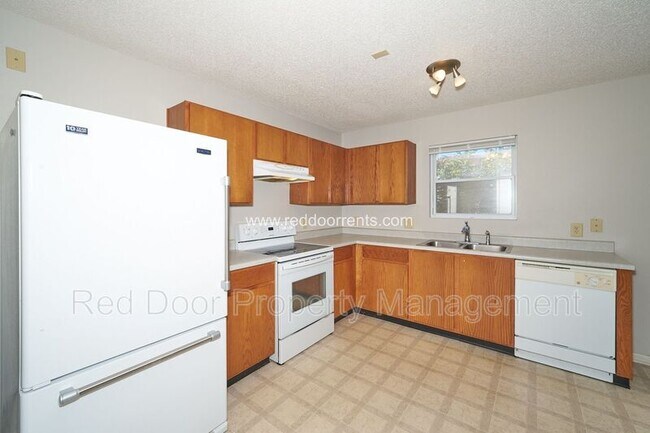 Building Photo - 1774 Elijah Blue Dr