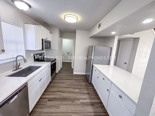 Building Photo - 3811 O B Crowe Dr