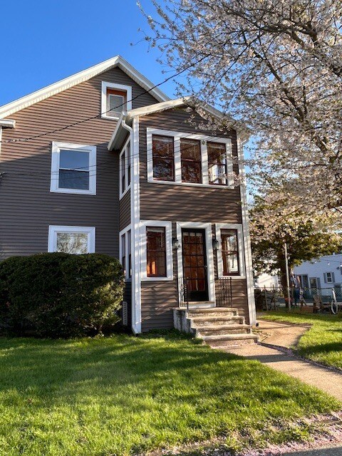 Foto del edificio - 4 Princeton Ave