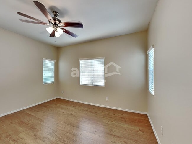 Building Photo - 4740 E Redfield Rd
