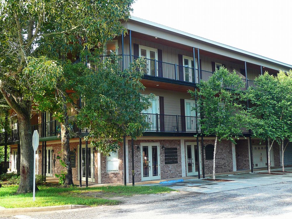 100 N Bancroft St, Fairhope, AL 36532 Condo for Rent in Fairhope, AL