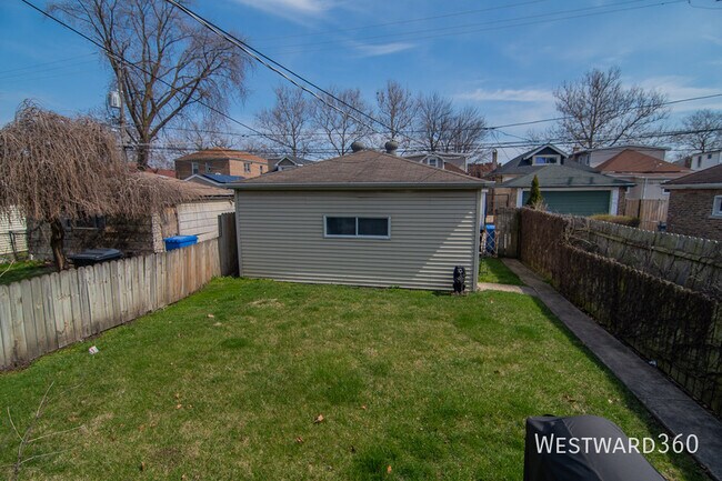 Foto del edificio - 7741 S Chappel Ave