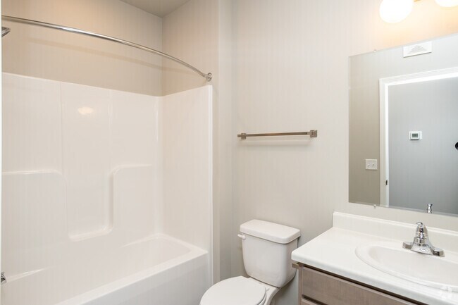 2BR, 2BA - 870SF - Secondary Bathroom - Prairie Towers