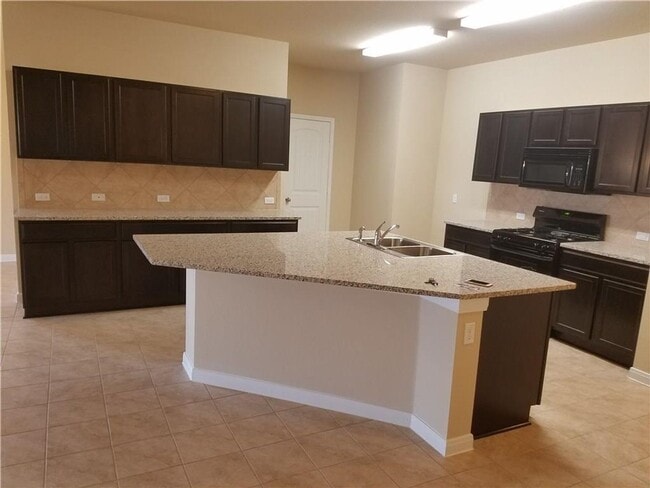 Foto del edificio - Meadows at Kyle - Beautiful 1 story - A steal at $1900