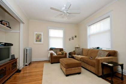 Sala de estar - 543-553 W. Wellington