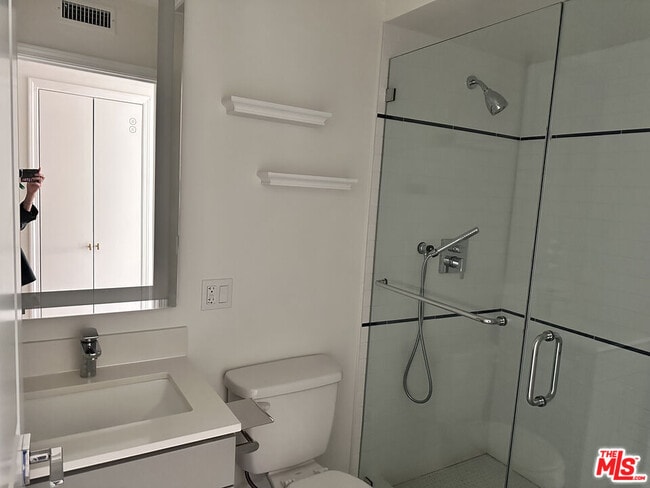 Foto del edificio - 4770 Edgewood Pl