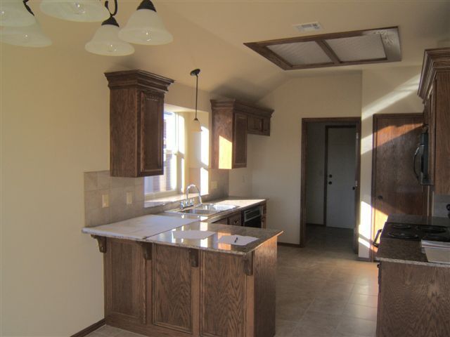 Building Photo - Beautiful 3 bd/2 ba in the Bluestem Additi...