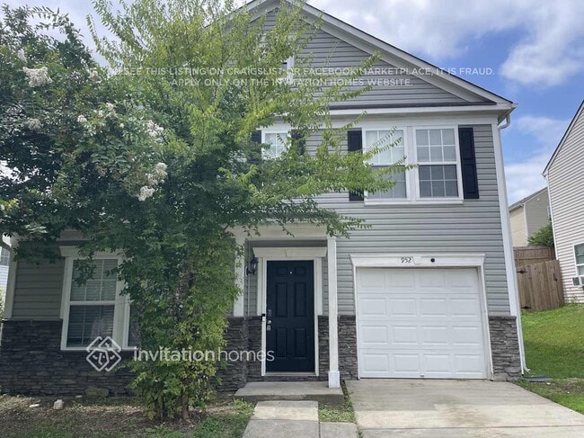 Building Photo - 952 Littleton Dr