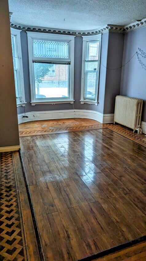 Primary Photo - 252 Frontenac St
