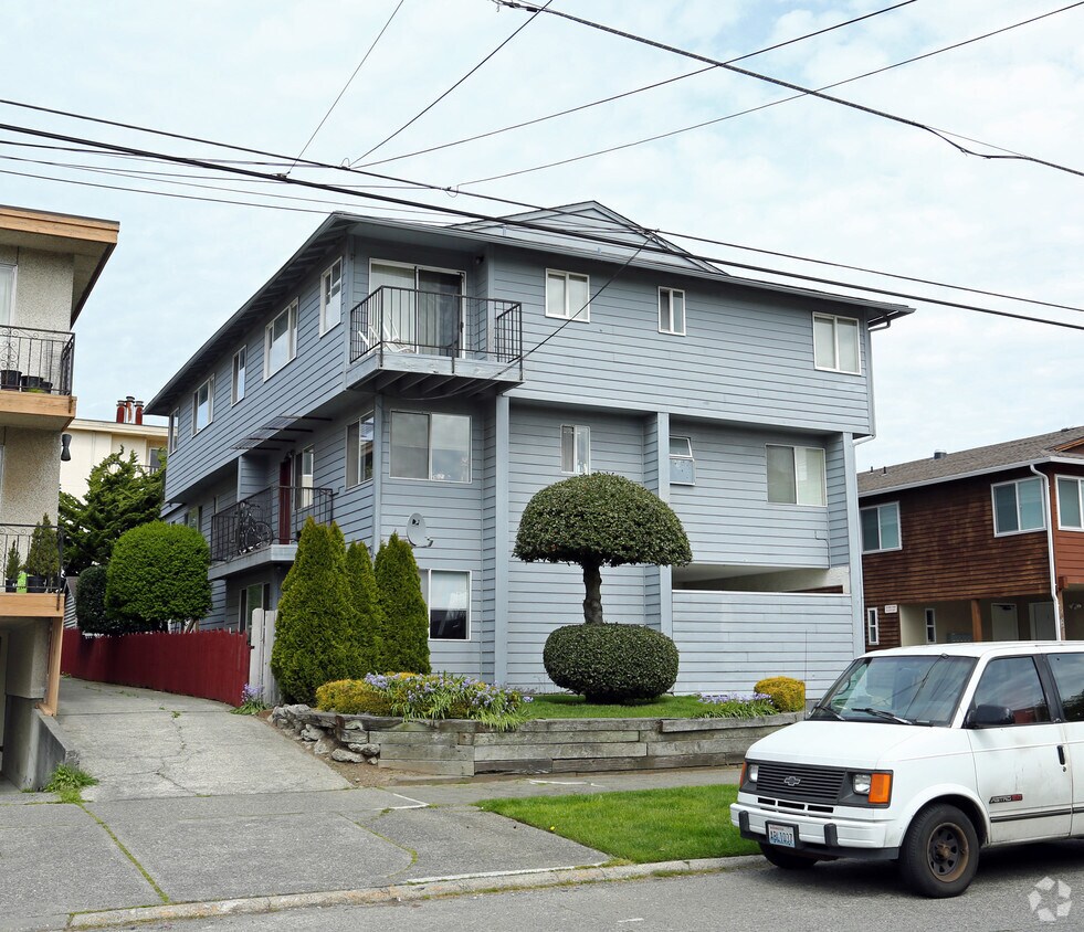 Building Photo - 2028 NW 58th St