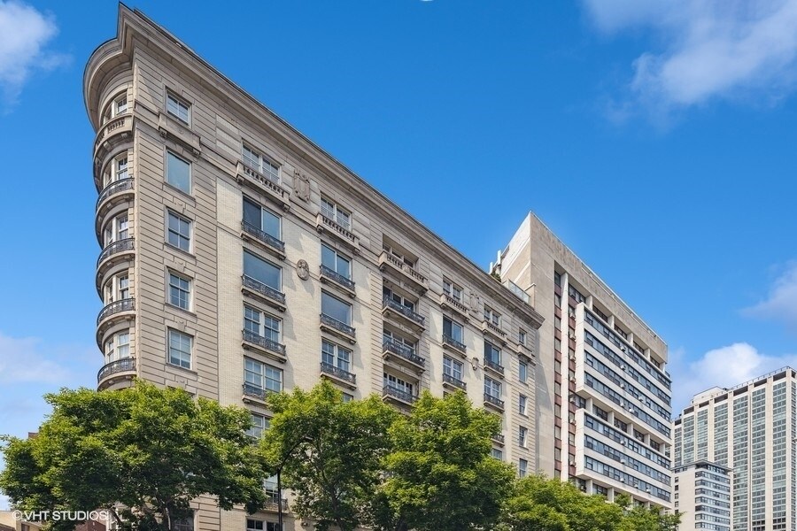 Foto principal - 3400 N Lake Shore Dr