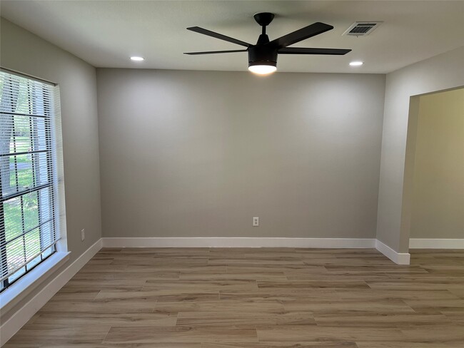 Foto del edificio - 22 Cricket Hollow Pl