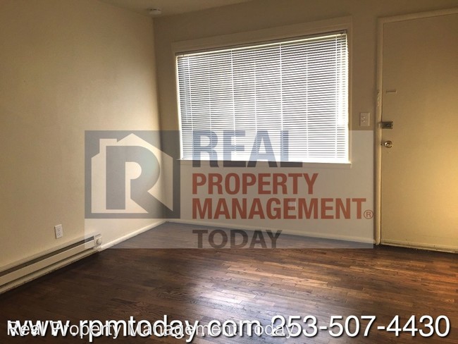 Building Photo - 8420 S Tacoma Way