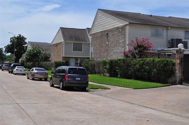 Foto del edificio - 8102 Amelia Rd