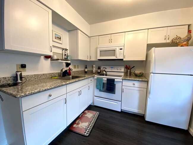 Photo - 3271 Niagara Square Apartment