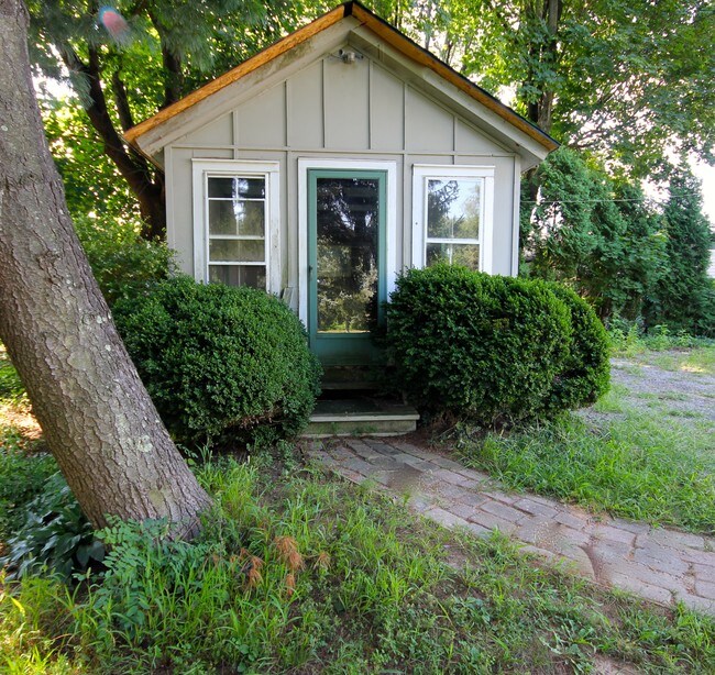 Foto del edificio - 289 Whitebridge Rd