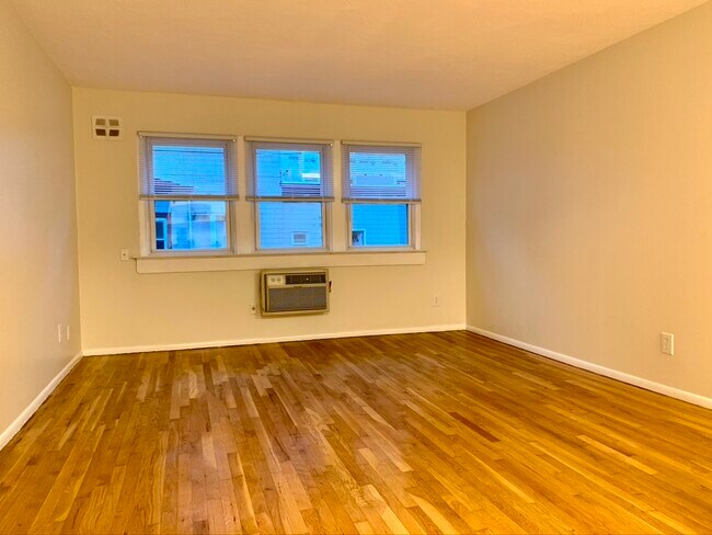 Foto del edificio - 33 W 32nd St