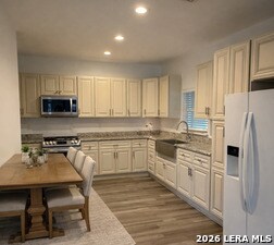 Foto del edificio - 508 E Thompson Pl