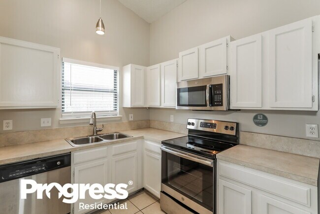 Foto del edificio - 7790 Collins Ridge Blvd