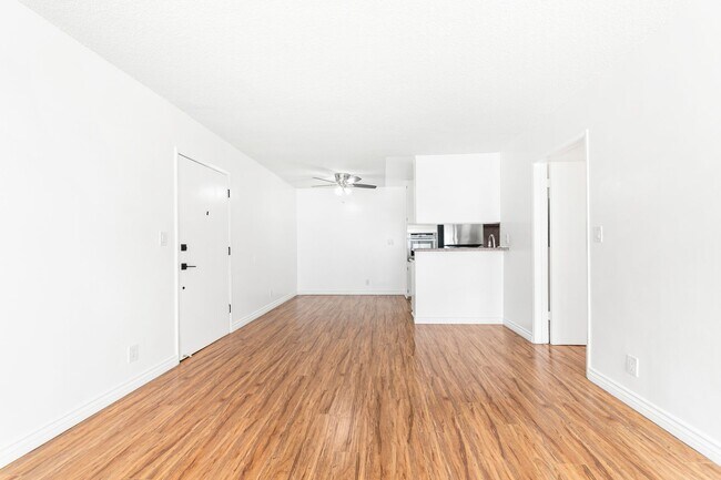 Interior Photo - Burton Almont