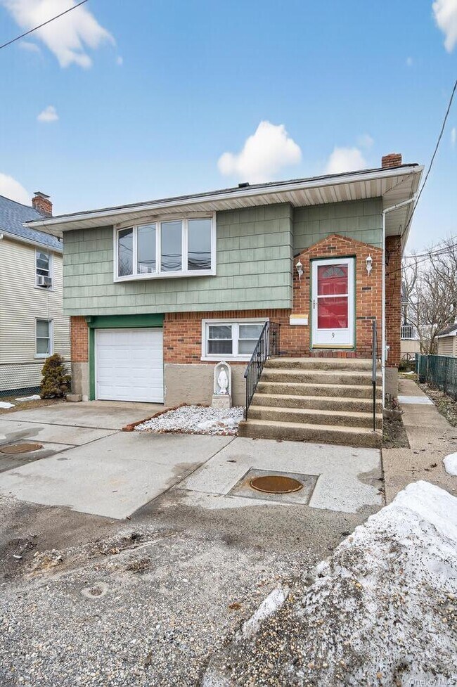 Foto del edificio - 9 Bay Beach Ave