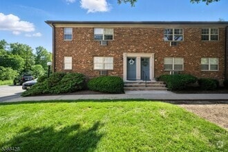 Building Photo - 19 Savage Rd