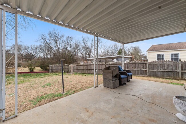 Foto del edificio - 1311 Haysboro Ave