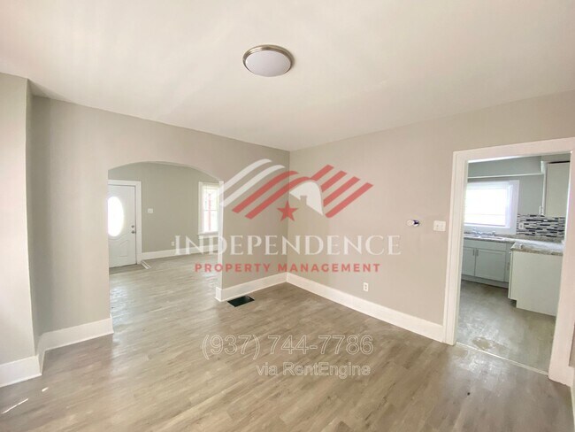 Foto del edificio - 1004 W Fairview Ave