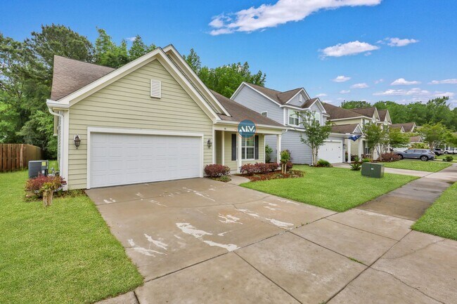 Building Photo - Beautiful Home In The Heart of Bluffton - ...