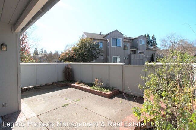 Foto del edificio - 3 br, 2.5 bath House - 824 Princeton Drive