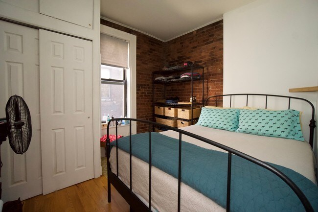 Building Photo - 335 East 58th Street