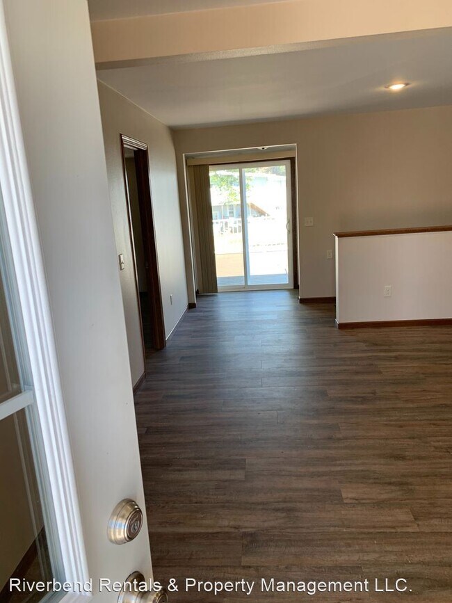 Building Photo - 2 br, 1.5 bath House - 5491 176th St