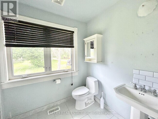 Photo du bâtiment - 1156 Concession Rd