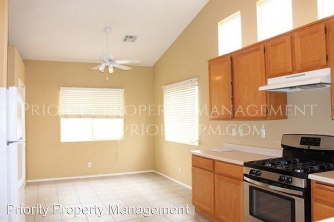 Building Photo - 3 br, 2 bath House - 2320 Maui Surf Avenue