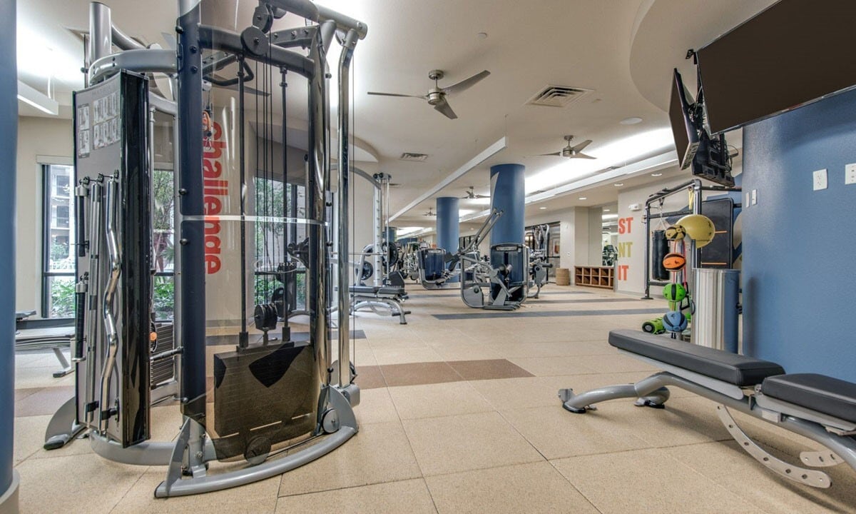 Building Photo - 500 Crawford St