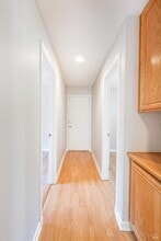 Building Photo - 943 Foothill Dr