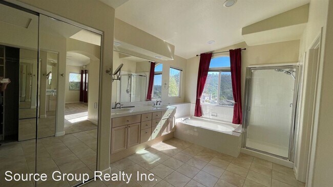 Building Photo - 4 br, 3 bath House - 10970 Waterton Rd