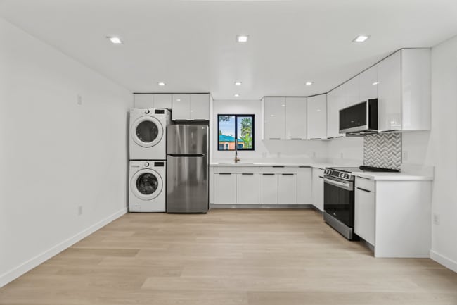 Foto del edificio - 2422 Meadowvale Ave