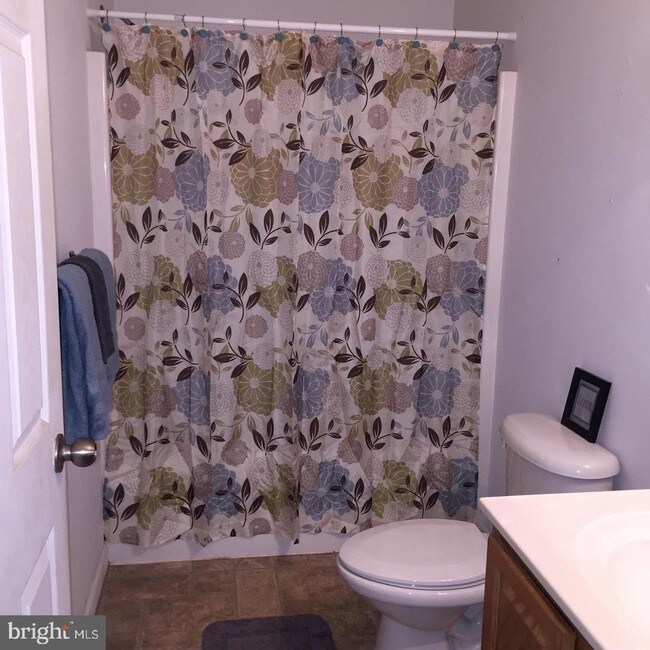 Building Photo - 403 Brynwood Bogs Dr