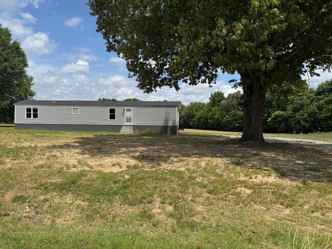 Building Photo - 178 Layman Rd