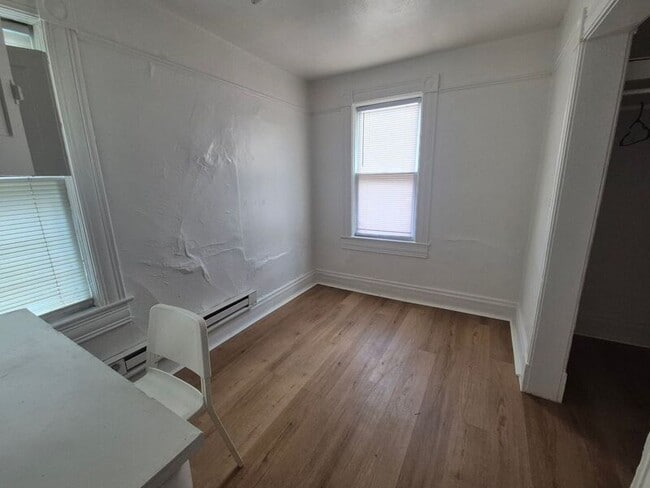 Foto del edificio - 427-431 E. Bijou St.