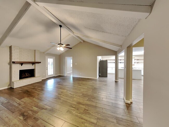 Building Photo - 15607 Oldridge Drive